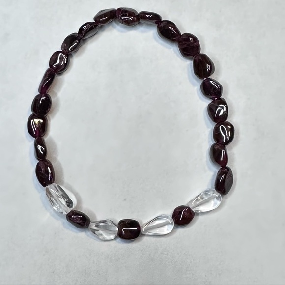 Garnet Clear Quartz brackets handmade stretch - Picture 5 of 5